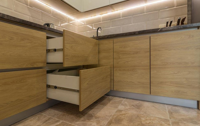 Кухни 6 кв. метров с барной стойкой 