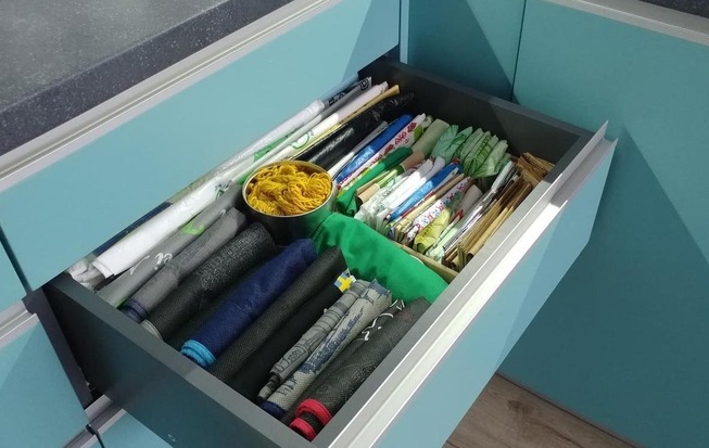 Кухня 10 кв. метров в бирюзовом цвете