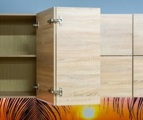 Кухня ПВХ фиолетового цвета угловой формы