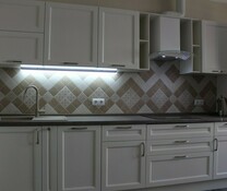 Кухня ПВХ белого цвета на заказ