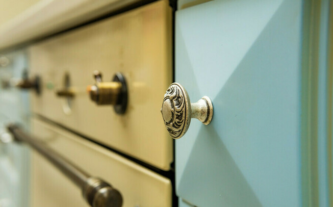 Маленькая кухня голубого цвета