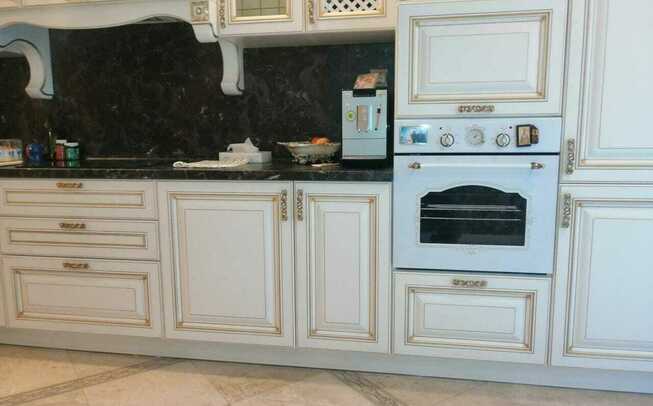 Кухня из массива по индивидуальным размерам угловая