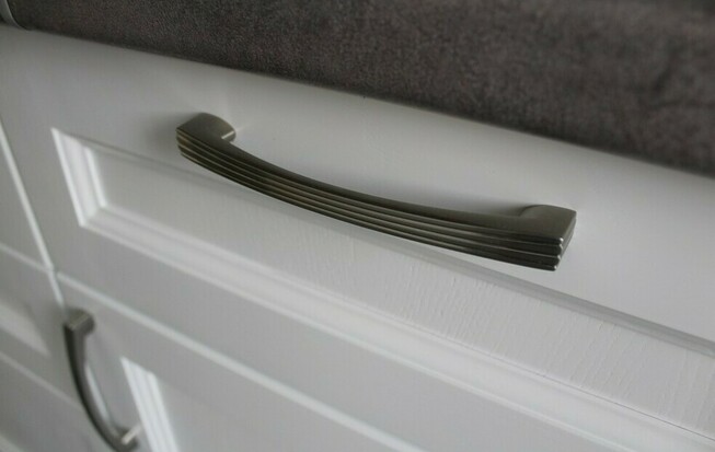 Кухня ПВХ белого цвета на заказ