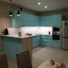 Кухня МДФ голубого цвета с барной стойкой