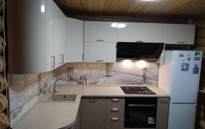 Кухня 5 кв. метров бежевого цвета угловая