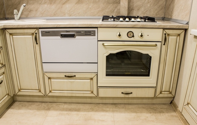 Кухня из массив П образная форма