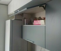 Угловая кухня столешница из массива