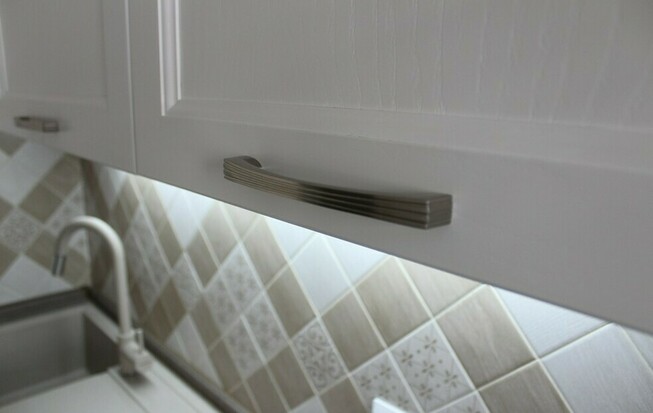 Кухня ПВХ белого цвета на заказ