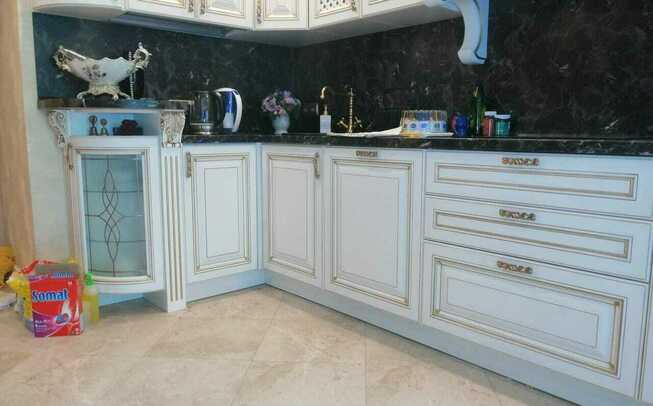 Кухня из массива по индивидуальным размерам угловая