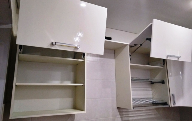 Маленькая кухня светлая