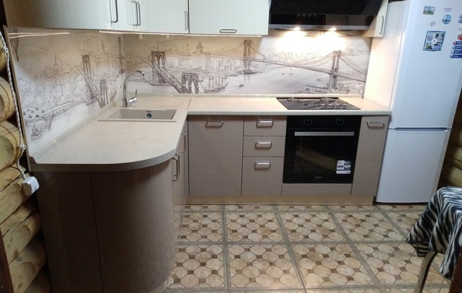 Кухня 5 кв. метров бежевого цвета угловая