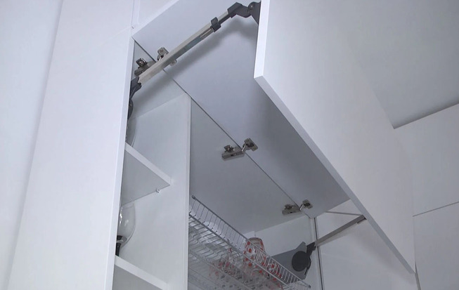 Кухня 10 кв. метров в белом цвете