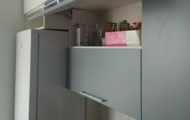 Угловая кухня столешница из массива