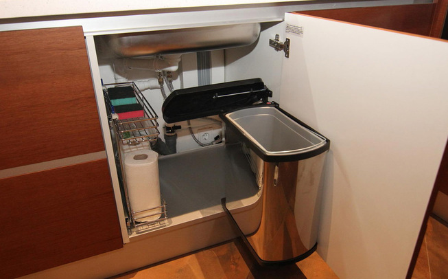 Кухня 10 кв метров коричневого цвета на заказ