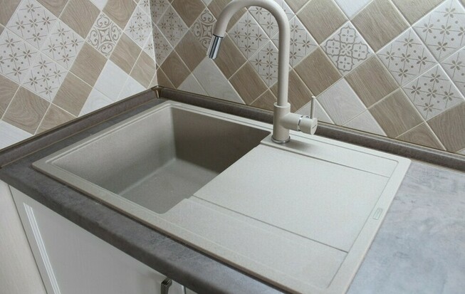 Кухня ПВХ белого цвета на заказ