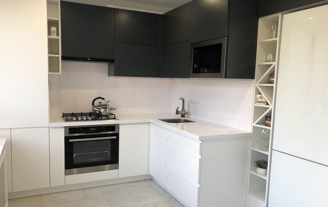 Кухни 6 кв. метров белого цвета