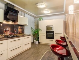 Современные кухни с барной стойкой