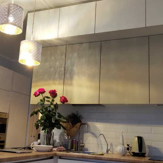 Кухня из пластика в современном стиле